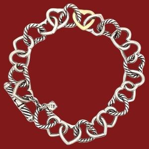 David yurman heart bracelet sterling silver & 18kt gold. 7” gorgeous.Hard 2 find
